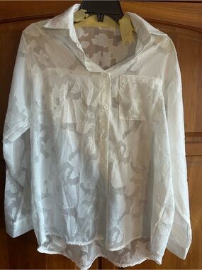 Izuria Sheer White Floral Burnout Fabric Long Sleeve Blouse, 21" P-T-P NWOT